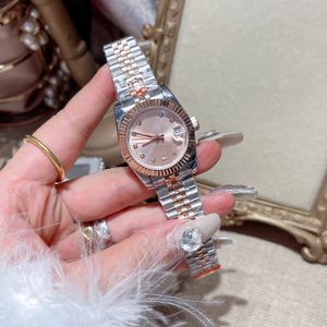 Modedesigner -Armbanduhren mit Diamond Business Watch Noble Luxury Women Watch Set