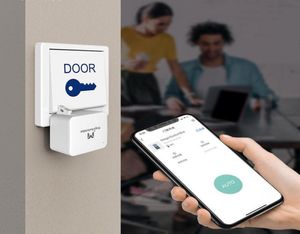 Smart Home Control Switch Bot Button Pusher Wireless Phone Bluetooth Keyless Lock Open Convenience9811625