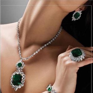 Choucong Brand New Unique Luxury Bridal Jewelry Set 18K White Gold Fill Emerald Gemstones Wedding Party Stud Earring Tennies Neckl2348