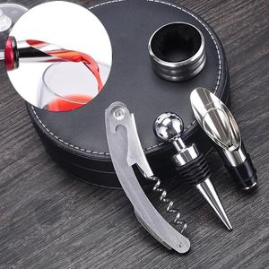 Opener 4pcs/Set Wine Flaschenöffner Stopper Ausgießen Accessoires Korkenzieher Kit Opener Alkohol Werkzeuge Stopper Hippocampal Messer Geschenkboxen B B