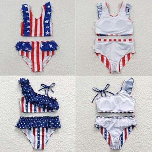 Kläder sätter grossist 4 juli Baby Girl Summer Bikini Star Striped Swimsuit Outfit Kid Bummie Shorts Badkläder Spädbarn Två stycken