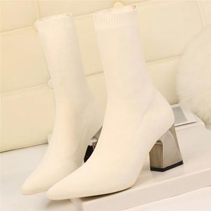 Stövlar 2022 Kvinnor Stretch Boots 7cm High Heels Fetish White Sock Ankle Boots Stripper Low Block Heels Warm Plush Autumn Winter Shoes