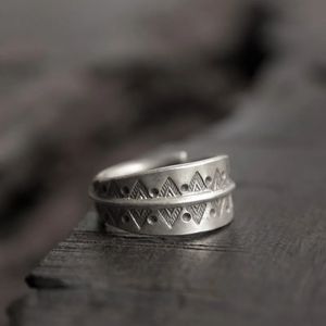 Bandringar handgjorda sterling sliver bred ring för män kvinnor öppnar resizable indisk spår retro rustika fingertillbehör smycken 231222