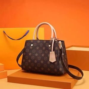 Luxurys tasarımcılar moda kadın çanta çantaları montignne çanta kadınlar tote marka mektubu kabartma gerçek deri omuz çantaları crossbody çanta satchel