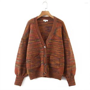 Kvinnors stickor Fashion Fall 2023 Vintage Casual V-ringning Single Breasted Bubble Cuff Pouch Decoration Chic Quality Sweater Cardigan