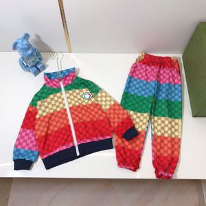 Tasarımcı Kids Trailsuit Çocuk Sweatshirt Pantolon Erkek Kızlar G Tasarımcı Sweaters Bebek Hoodies Setleri Çocuklar Kış Bahar Spor Giyim Sasakids CXD2312222