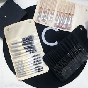 Favor Designer Cosmetic Brush Påsar Organiser Party Classic Letter C Makeup Borstar Set Case Bag Travel Pouch Makeup Dams Lutch Pures