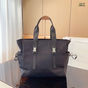 Lüks tasarımcı geri dönüştürülmüş naylon evrak çantası, erkek çanta, omuz tote çantası günlük banliyö çantası, crossbody çanta, alışveriş çantası, açık seyahat çantası meslekçi çantası erkekler için