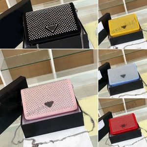 Nowy projektant Diamond Crossbody łańcuch mody na ramiona Kobiety Mały kwadrat Mini Tote Classic Female Shopping Evening Bag 231222