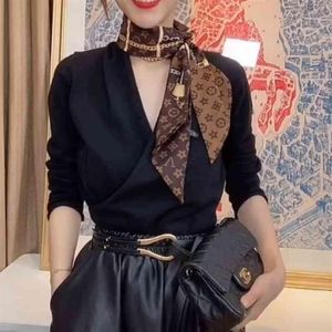 Designer Silk Head Scarf Hair Band Net Red New Silk Scarf Female Letter Oblique Angle Decoration Hair Ribbon Binding Bag Long Belt220C