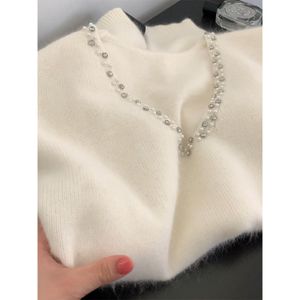 Autunno e inverno Elegante moda per perle abbellite da maglieria