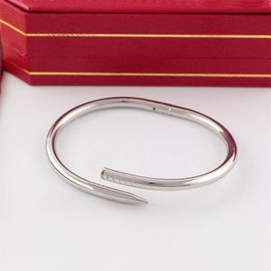 манжета браслет Juste a Clou Nail Bracelet