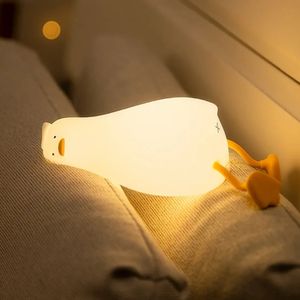 導かれた子供の夜の光充電式シリコンスクイーズダックランプチャイルドホリデーギフト睡眠クリエイティブベッドルームデスクトップ装飾231221