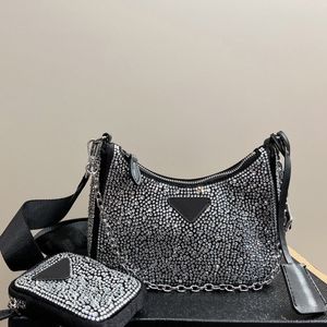 Bolsa de ombro feminina de designer de luxo cheia de diamantes brilhantes bolsa transversal de nylon bolsa de ombro com corrente bolsa mensageiro hobo bindle