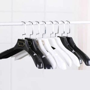 Racks nonslip plasthängare för kläder 10st vita/svart garderobskläder butik vuxen bred axel tork rackkläder arrangör 210