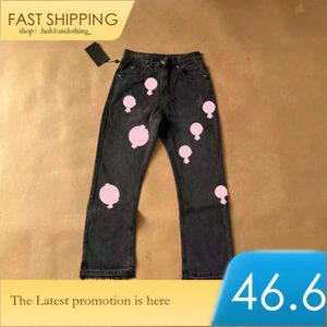 2023 Designer de jeans masculino Faça com que as calças retas de cromo antigas estampas de cartas de coração para homens casuais, com estilo há muito tempo 244