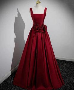 Elegant Long Burgundy Square Neck Prom Dresses With Flowers/Pockets A-Line Straps Satin Floor Length Party Dress Maxi Formal Evening Dresses for Women
