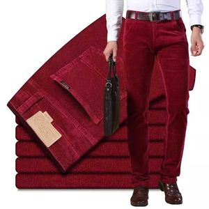 Jeans maschi d'autunno inverno uomini spessi pantaloni caldi vellutoy pantaloni in pile di velluto maschio stile business jeans lunghi uomini j231222
