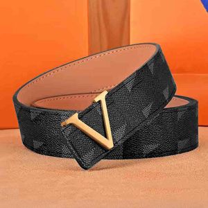 2023 أحزمة رجالي Desinger Belt Leather Fashion Womens Belt Man Belt Classic Fashion رسالة عرضية ناعمة مشبك نساء حزام جلدي