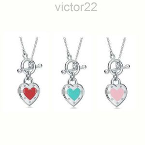 2024 Designer T Family 925 Sterling Silver Love OT Buckle Heart Shaped Pendant Necklace Tie Liten Crowd Collar Chain