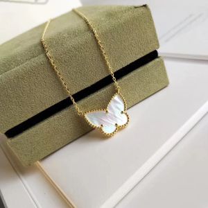 Designer vintage Lucky Pendant Necklace Yellow Gold Plated White Mother of Pearl Butterfly Charm Short Chain Choker för kvinnors smycken