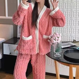 Kvinnors sömnkläder Autumn Winter Women Pyjama Set Coral Fleece Thicken Warm V-ringdräkt Flanell Night Wear Ladies Casual Home Clothes