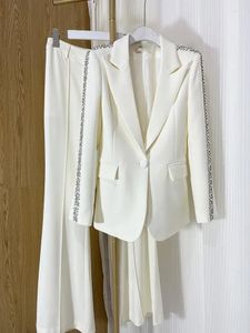 レディースパンツビーズのラインストーンブレザースーツ女性ブラックホワイトビーズダイヤモンドクリスタルスリムフィットハンドメイドセット2ピースの衣装
