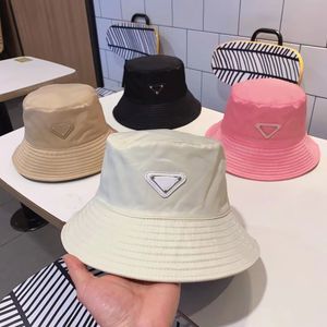 Designers Wide brim Bucket hat men women luxury Sun hat bucket hats Fashion casquette cap Snapbacks outdoor fishing dress beanie Waterproof cloth Sun prevent Bonnet