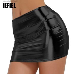 Saias Mulheres Sexy Shiny Patent Leather Look Mini Skirt Saias de lápis de baixa cintura de moda de moda de festa Come Come Streetwear L231222