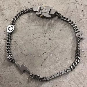 Alyx hjälte kedja halsband pärla alyx tillbehör titanium stål metall mode hip hop alyx halsband y01242525