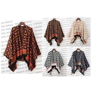 Womens Cape Classical Womans Cloak med F LOGO Tryckt Hög Quallity Autumn Spring Winter Cardigan Free Size Design Sticking Top Fringe Decoration