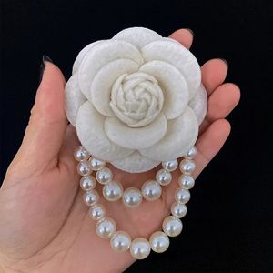 Fashionable fabric tea flower brooch pearl tassel brooch fashionable jewelry brooch women's shirt collar accessories gift 231222