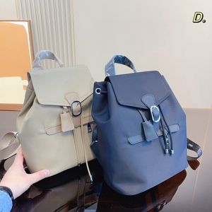 Nuovo zaino in nylon Stume da donna Stume da uomo Bagna per messenger Backpack Backpack Vendita Hot Style Backpack Stylish Work Backpack Borsa da viaggio Borsa per laptop Borsa per laptop per laptop