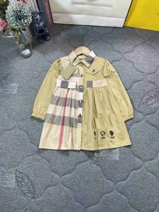 Płaszcz dla dzieci ubrania dziewczyna khaki lapelka sukienka dla dziewczyn designerka kraciastka tkanina sukienka rozmiar 90-140 cm