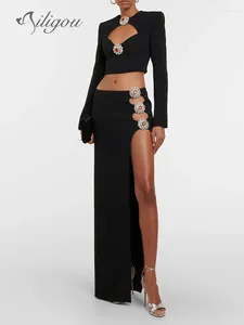 فستان من قطعتين Ailigou 2024 نساء عالي الجودة مثير جوفاء فاخر الماس حرة طويلة الأكمام قصيرة أعلى تنورة سوداء ضمادة الأسود مجموعة