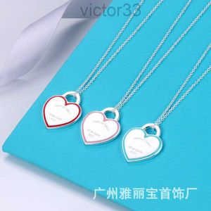 2024 Designer t Family Simple Love Enamel Blue Red Pink Peach Heart Necklace Female Ins Pendant Clavicle Chain