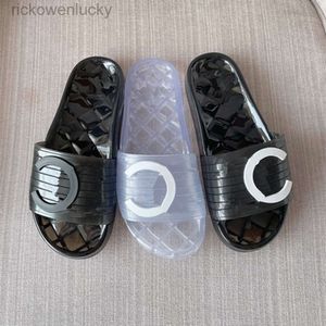 Kanalskor Ch 2022 Designers Fashion PVC Jelly Slippers Män Sandaler Summer Beach Shoes Flat Flip Flops Alfabet Crystal Transparen Clear Slipper Size 3642 S