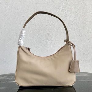 Torebki hobo torebki designerskie torby nylonowe torby na ramię RED EDYCJA MONETA POCHODA ZAPIPER Klasyczny Lady Casual Woman Sacoche Torebka Moda Crossbody Torebka