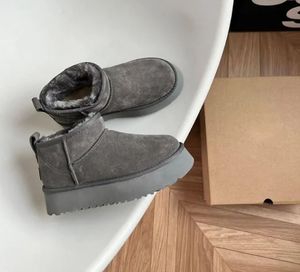 Designer moda masculina e feminina Botas curtas de sola curta Mini botas de neve, pele de pele de carneiro quente botas quentes e confortáveis ​​botas à prova d'água