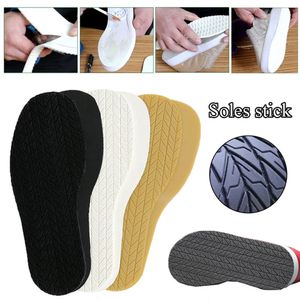 Gummi sko sulor yttersulor Insulor Anti Slip Foot Pads Full Sole Protector Sneaker Repair Shoes Sticker DIY PAD Accessories 231221