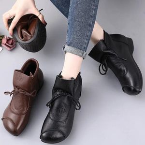 Stiefel Booties Frau 2021 weiche Plüsch -Knöchelstiefel für Frauen Mode schnüren Herbstschuhe Keilabsatz weibliche Stiefel Leder -Plattform Schuhe