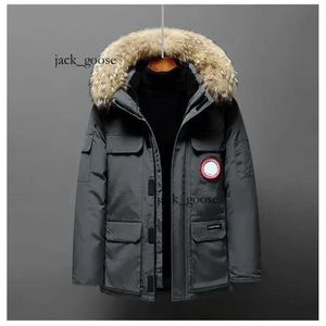 Canda Goose Women's and Men's Medium Length Winter New Canadian Style Overcame Lovers 'Working Clothes Thick Goose Down Jacket Men 858