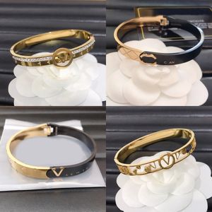 Brand Bangle Designer Bracelets Women Luxury 18k Gold Plated Titanium Steel Diamond Letter Bareled Bracelet Wristband Valentine Day Jewelry Gift