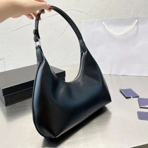 Роскошные дизайнерские женские сумки модная сумка для подмышки с твердым цветом высокая сумка лето новое идеальное место для кросс -кубика бродяга пакет моды на плечо кошелька