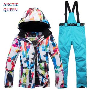 Spettata da sci al caldo Donne Waterproof Skiing Skiing and Snowboard Giacca Pants Set Female Snow costumi da esterno 231221