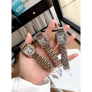 Designer Carti's Watches Fashion Luxury Watch Classic watches Group buying fashion card house Shandusi Roman Cheetah two needle and half quartz women's watch