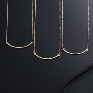 halsbandsdesigner smycken halsband kvinnor lyxiga leende kedja för kvinnor 925 silver guldhängen mode klassisk engagemang jude3349