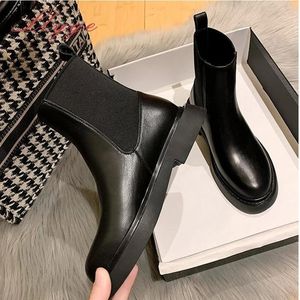 Boots Fashion Chelsea Boots Ladies Sapatos de outono 2022 deslizam em calcanhares quadrados Feminino Botas do tornozelo PU PU CALELHO MULHER MULHER