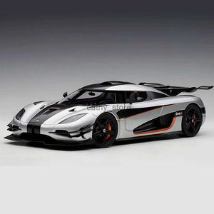 Auto elettrica/RC 1/24 Koenigsegg ONE 1 Modello di auto sportiva in lega Fonde sotto pressione Modello di auto da corsa in metallo Alta simulazione Suono e luce Giocattoli per bambini GiftL231223