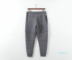 American Style Tech Fleece Sport Pants Space Cotton Trousers 남성 트랙복 바닥 남성 Joggers Tech Fleece Camo Running 20214649561